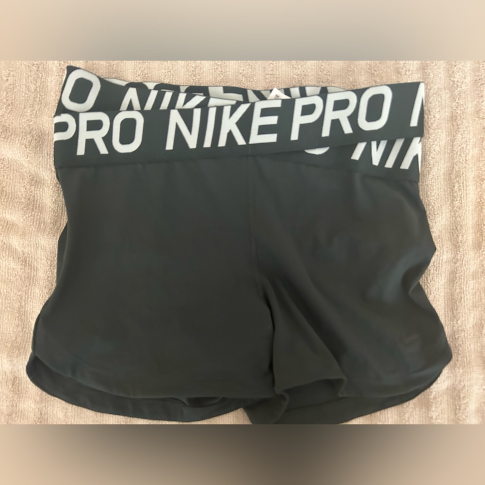 Rare Green Crossover Nike Pro shorts Size Large